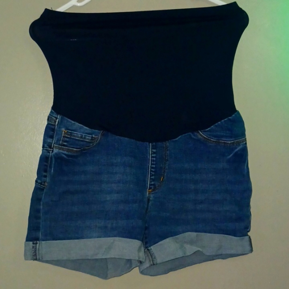 S.O.N.G Maternity shorts